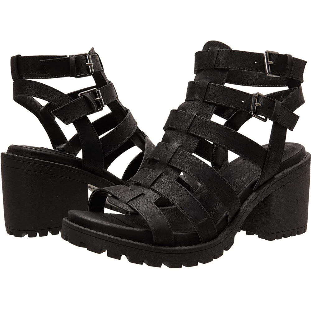 Dirty Laundry by Chinese Laundry Chunky Gladiators